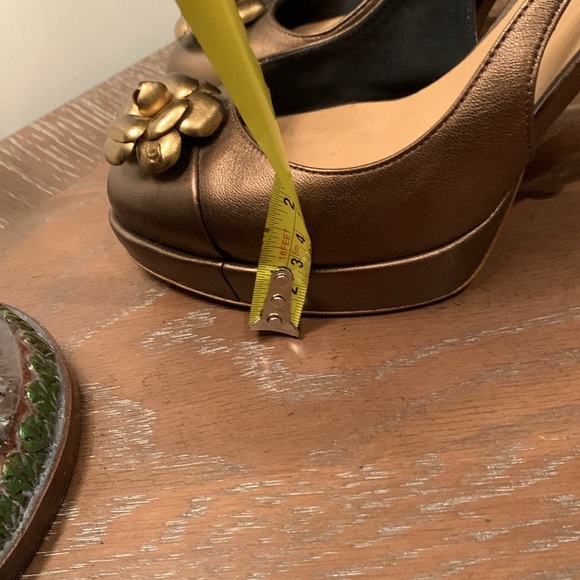 Chanel Camelia heels - Picture 17 of 17